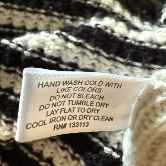 Lisa Todd Black and White Open Knit Sweater 100% cotton Size S - Picture 8 of 9